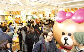 롯데 '미니 백화점' 엘큐브…이대 2호점 내고 여심 공략