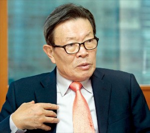 [Law&Biz] "로펌은 돈·권력보다 법치주의 추구하는 가치집단 돼야"