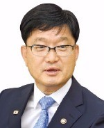 "성인 10명 중 4명, 한 달에 한 번 숲에서 힐링"