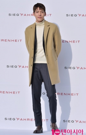 [TEN PHOTO]김우빈 &#39;남성미 넘치는 외모&#39;