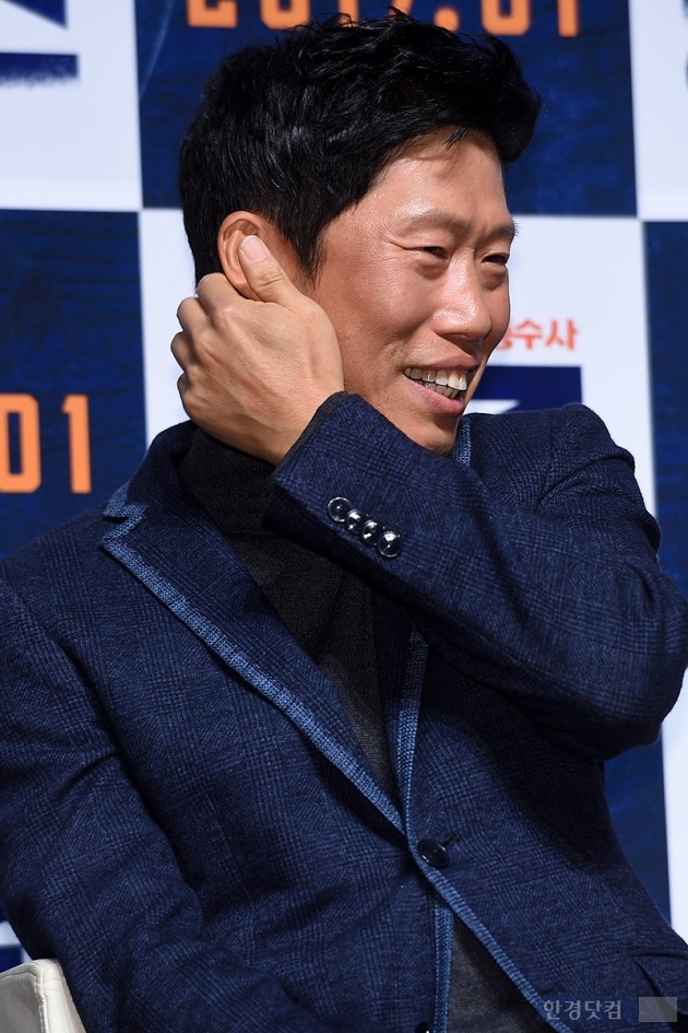 [HEI포토] 유해진, '머쓱하네~'