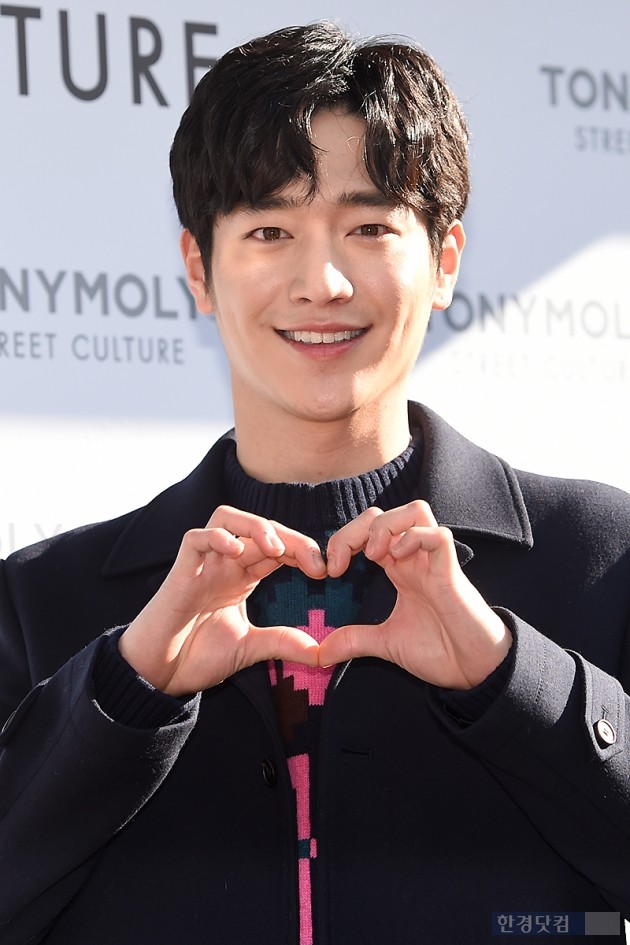 [HEI포토] 서강준, '미소가 멋진 남자~'