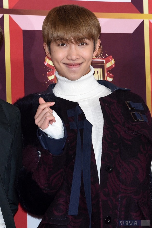 [HEI포토] 방탄소년단 랩몬스터, '심쿵 아이컨택'(2016 KBS 가요대축제)