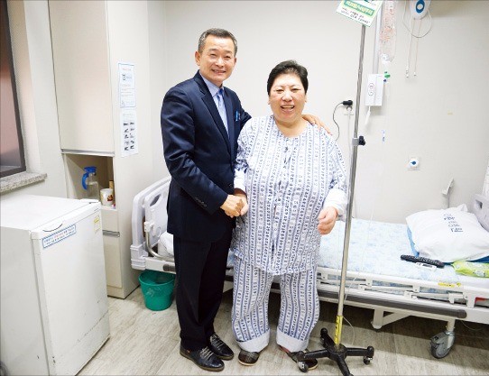 삼성전기는 최근 인공관절 무료 수술 500번째 환자의 수술을 무사히 마쳤다. 
