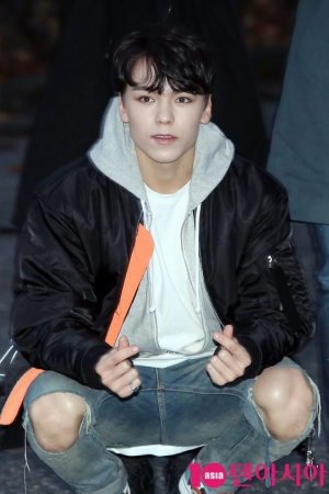 [TEN PHOTO] 세븐틴 버논 &#39;시선 강탈 비주얼&#39;