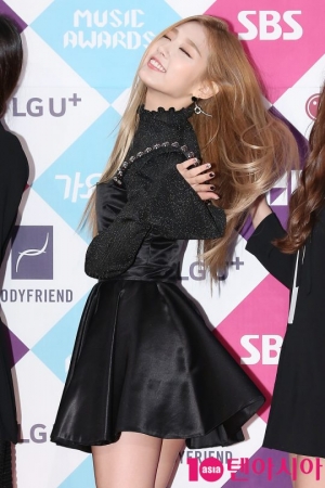 [TEN PHOTO] 러블리즈 정예인 &#39;아름다움을 뿌리는 중&#39;