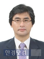 한국지방자치학회장에 취임한 신봉기 경북대 교수.