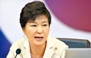 박근혜 대통령이 설날 전 추가 기자회견을 열 지 관심이 모아지고 있다. (자료 = 한경DB)