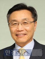 한국탄소학회장에 선임된 이건홍 포스텍 교수.