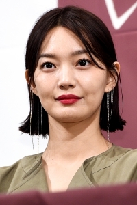  신민아, '코앞에서 보면 이런 느낌'