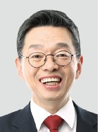 대한변호사협회장에 김현 변호사