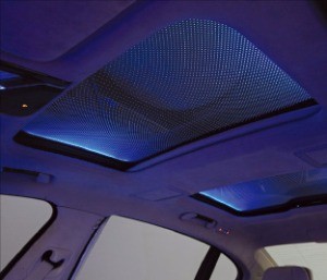 [오토 포커스] 운전의 즐거움 주는 BMW 7 시리즈의 특별한 기능…선루프 표면에 LED 불빛, 밤하늘 별빛 분위기