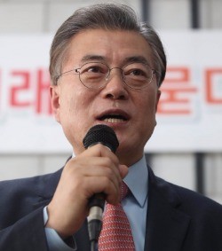 4차산업혁명 상징 '팹랩'찾은 문재인, 내주엔 '중원' 충청행