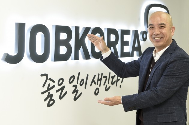 [취업에 강한 신문 한경 JOB] "오늘도 채용 공고 1만2000개…경제 어려워도 일자리 늘 있어"