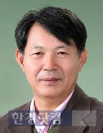 한신대 총장 직무대행에 선임된 최성일 교수.