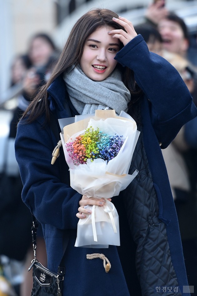 [HEI포토] 전소미, '셔터를 부르는 깜찍함'