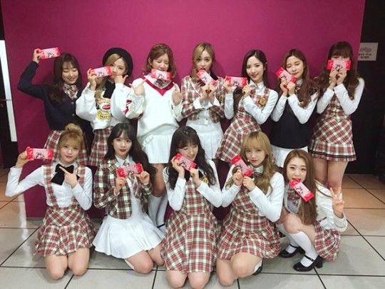 우주소녀, '음악중심' 출연 앞두고 초콜릿 인증샷 "달달한 주말 보내요"