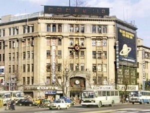  한국 최초 백화점으로 일본과 경쟁…무너진 조선 유통업에 변화를 심다