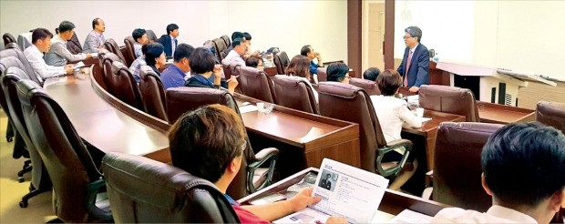경기 안산시에 있는 한양대 에리카 캠퍼스는 시화·반월공단 등 인근 지역 기업의 경영진을 타깃으로 하는 최고경영자과정을 운영해 인기를 얻고 있다. 한양대 제공