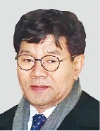 '억대 뇌물' 인천시교육감 징역 8년에 법정 구속