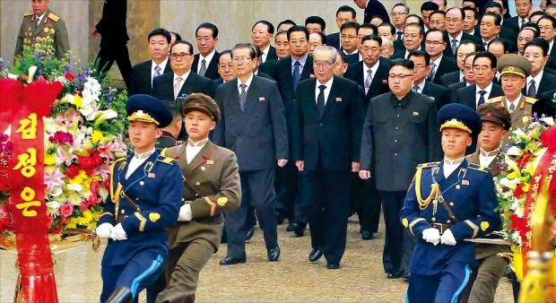 장남 암살됐는데…'김정일 생일'만 띄우는 북한