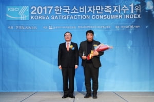 [2017 한국소비자만족지수1위] 오트리, 매일 챙겨 먹는 영양 간식 브랜드