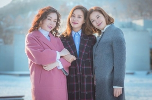 &#39;완벽한 아내&#39; 고소영-김정난-정수영, &#39;줌마 케미&#39; 폭발