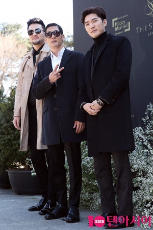 [TEN PHOTO] 김태우-박준형-데니안 &#39;희준이 결혼식에 우리가 빠질수 없죠&#39;
