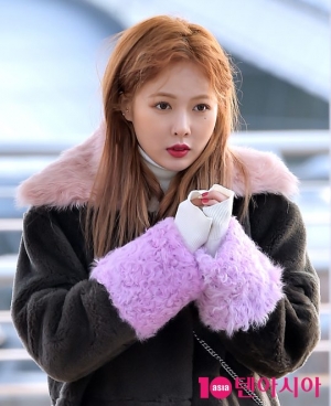 [TEN PHOTO]현아 &#39;시선 압도 치명美&#39;(공항패션)