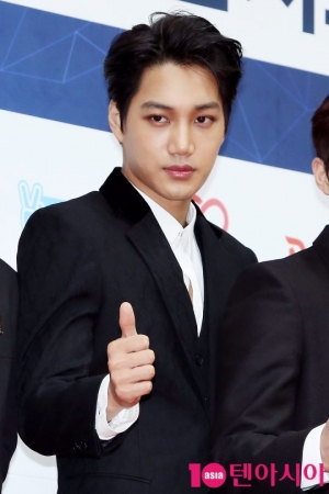 [TEN PHOTO] 엑소 카이 &#39;잘생긴 눈빛&#39;