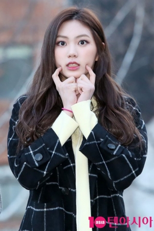 [TEN PHOTO] CLC 권은빈 &#39;깜찍 도깨비&#39;