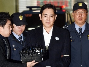 막 오른 '삼성 재판'…이재용 측 "혐의 모두 인정 못해"