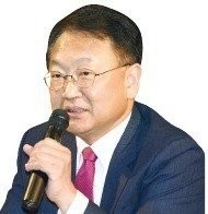 유일호 "중기는 4차 산업혁명 주역…혁신 환경 조성"