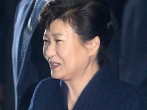 박근혜 "뇌물같은 더러운 돈 받으려고 대통령 한 줄 아나" 눈물