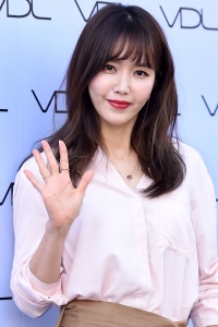  채정안, '눈부시게 아름다운 미모~'