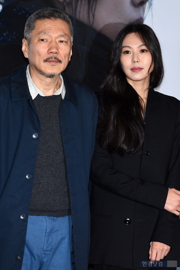 홍상수-김민희, '오늘부터 공식 커플'