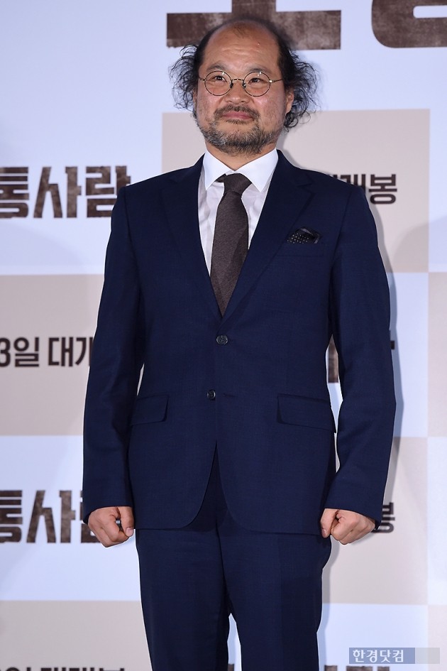 [HEI포토] 김상호, '깔끔하게 차려입고~'