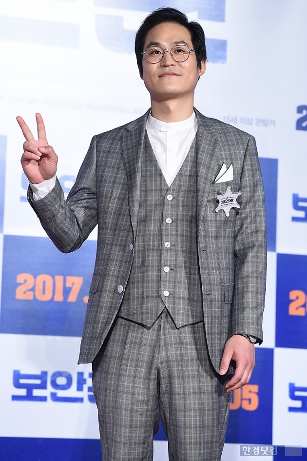 [HEI포토] 김성균, '보안관' 사랑해 주세요~