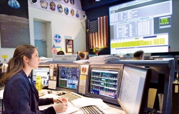 미국항공우주국(NASA)이 지난 1일 로켓과 인공위성 개발, 화성탐사로봇, 국제우주정거장(ISS) 운영과정에서 사용되는 프로그램과 개발 도구, 소스코드 등 1000건에 이르는 소프트웨어를 공개했다. NASA 제공