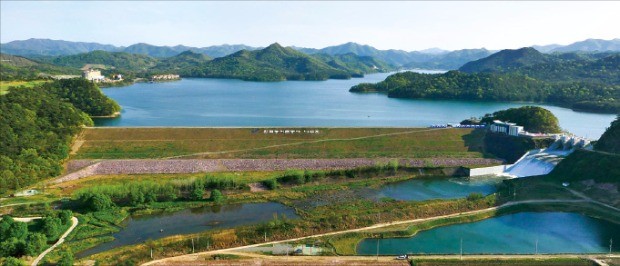 한국농어촌공사는 하천수를 활용해 농업 농수로 사용하고 있다. 사진은 나주호의 모습. 