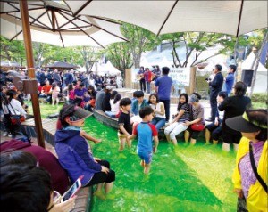 [대한민국 도시 이야기-대전 유성구] 계룡산 자락에서 직접 물 받아 천년간 마른 적 없는 유성온천