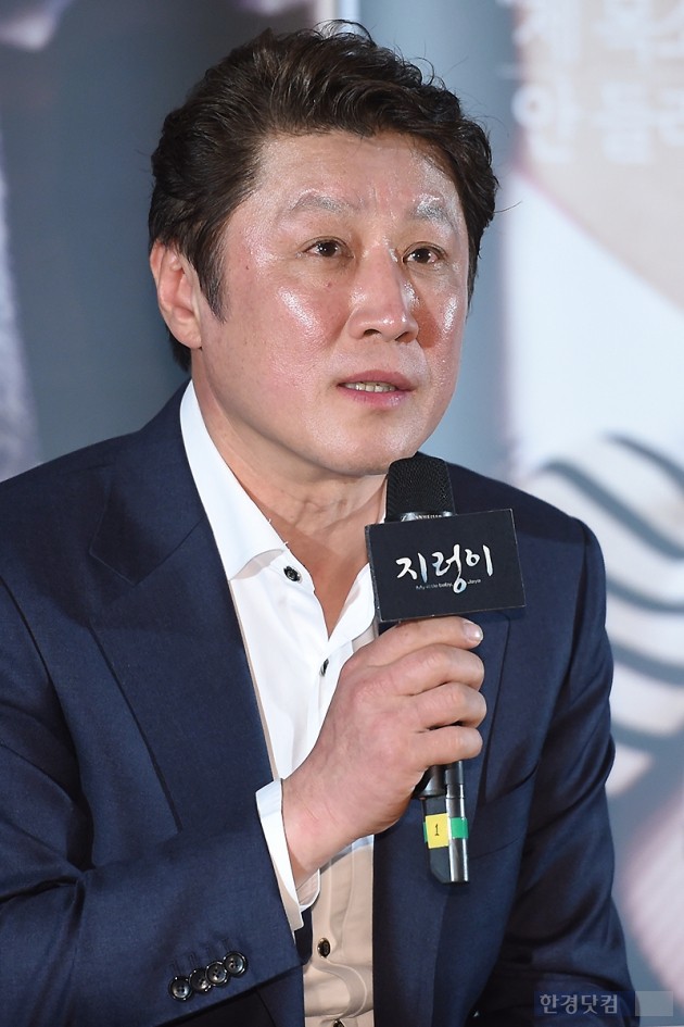 [HEI포토] 김정균, '영화 본 후에도 눈에 가득한 슬픔'