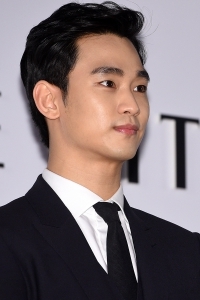  김수현, '대한민국을 대표하는 미남'