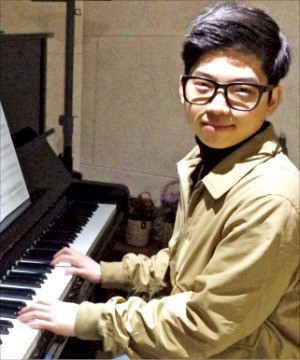 피아노 치는 사람들 '악보 놀이터'…50만명 클릭