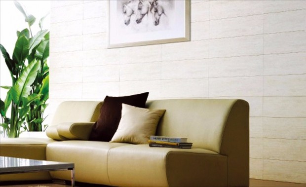 벽에 붙이는 마루란 콘셉트의 동화디자인월은 대리석 등 다양한 소재의 느낌을 낼 수 있다.
 