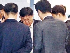  'P플랜' 문턱까지 간 대우조선…CEO 3인 나섰지만 기관들 '싸늘'