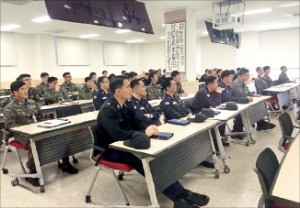 KT, 해군 잠수함사령부 대상 해킹 방지 교육 "보안은 U와 I 없인 완성되지 않는다"