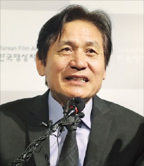 안성기 "비중 작더라도 관객에 감동 주는 배역 계속할 것"