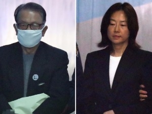 '블랙리스트' 김기춘·조윤선 법정 출석…첫 재판 시작