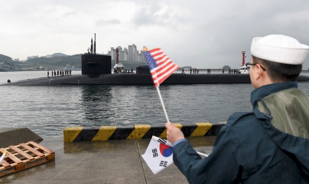 美전략무기 속속 한반도 집결…토마호크 탑재 핵잠수함 부산입항